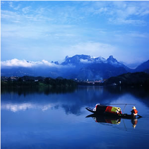 喜樂(lè)O線：猛洞河漂流、鳳凰古城兩日游